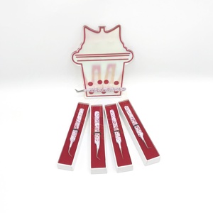 Pinzas de pestañas profesionales de acero inoxidable personalizadas con recubrimiento de polvo rojo y blanco Punta de plata Agarre de diamante sostenible - Product Image 4