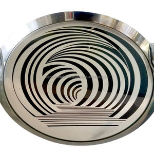 Grand plateau de service rond en argent fait main avec finition polie, parfait pour les ustensiles de cuisine d'hôtel et les accessoires de salle à manger - Product Image 1