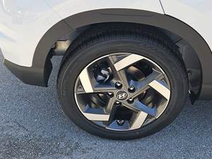 Hyundai Venue SEL FWD 4D Sport Utility 2025 d'occasion - Product Image 6