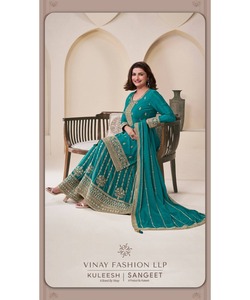 Ensemble Abaya pakistanais pour femmes en soie noire brillante réversible, trois pièces, dupatta, tenue de soirée modeste - Product Image 5