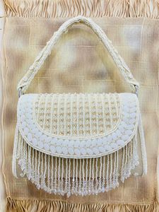 กระเป๋าคลัทช์ปักลายลูกปัดหินคริสตัลดีไซน์เนอร์งานฝีมือหรูหราเป็นประกายสำหรับโอกาสในตอนเย็นของเจ้าสาว - Product Image 4