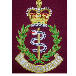 Insignias bordadas a mano uniformes ceremoniales chaqueta real cosido lingotes alambre níquel latón tela personalizada al por mayor - Product Image 3