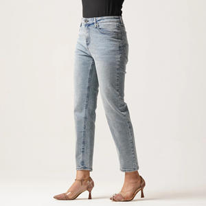 Jeans de Mezclilla Clásicos Casuales y Transpirables para Mujer, de Alta Calidad, Corte Recto para Toda Ocasión, Pakistán - Product Image 5