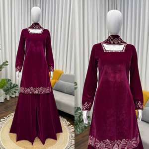 Magnifique Salwar Kameez traditionnel en velours, orné de perles et de broderies Nakshi Dabka, qualité supérieure, velours de viscose lourd, séchage rapide, idéal pour toutes les occasions. - Product Image 4