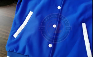 Chaqueta Varsity Personalizada OEM de Alta Calidad, Impermeable, para Invierno, Escuela o Universidad, con Cuello Alto y Logotipo Frontal para Hombre - Product Image 2