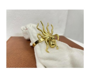 Nouveau porte-serviettes en aluminium de conception en forme de tortue antique et porte-serviettes en métal poli argenté à prix réduit - Product Image 2