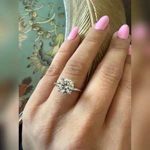 Bague en diamant de laboratoire rond de 2,00 CT VVS1 VVS2 de qualité supérieure, halo caché, or 18 carats, prix d'usine - Product Image 3