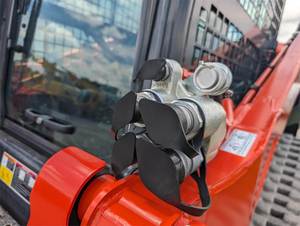 Chargeuse sur chenilles compacte haute performance 2023 Kubota SVL97-2 Skid Steer - Product Image 3