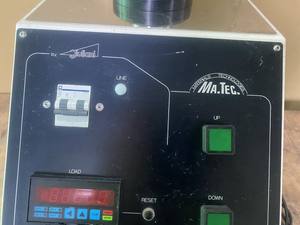 Usado MaTec CRUSH BK 500 Probador de fuerza de aplastamiento Año 2011 Powers On Pressing Función OK - Product Image 3