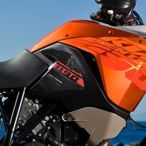 2 Adesivi 3D per Protezione Laterale Serbatoio Compatibili con Moto KTM 1190 Adventure - Product Image 1