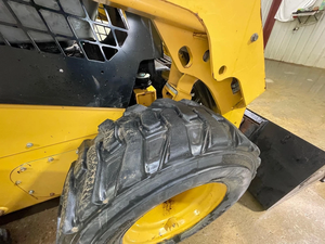 For <b>CAT</b> 242D Skid Steer Loader Standard Flow OROPS <b>Wheel</b> Mounted Featuring Huade Hydraulic Engine Motor Bearing Pump Gearbox - Product Image 5