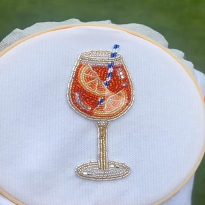 Élégante broderie de fleurs de roses en perles de rocaille, patch décoratif tendance en perles de rocaille pour casquettes et chapeaux - Product Image 2