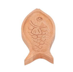Assiette à poisson en bois naturel assiette en bois faite à la main assiette en bois ronde pour ustensiles de cuisine - Product Image 1