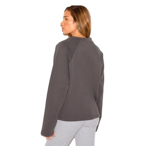 À la mode femmes bouton avant sweat Style décontracté doux coton polaire femmes à manches longues sweat avec impression de logo personnalisé - Product Image 5