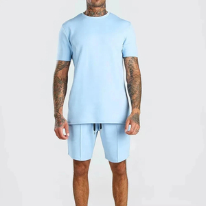 Conjunto de Camiseta y Pantalones Cortos de Poliéster de Secado Rápido para Hombre, Estilo Casual de Invierno, 2 Piezas, OEM, ODM, Marca Privada, Venta al Por Mayor - Product Image 3