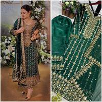 Chinon soie séquence broderie travail haut et Sharara avec bordure en dentelle Dupatta usure traditionnelle séquence broderie travail costume