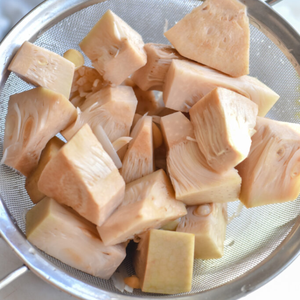 Jackfruit en conserve prêt à cuisiner pour les repas végétaliens et végétariens - Product Image 1