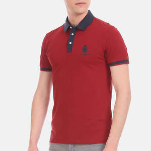 Dernière collection de chemises décontractées pour hommes, motif uni, tissu tricoté, manches courtes, avec couleur et logo personnalisés - Product Image 1