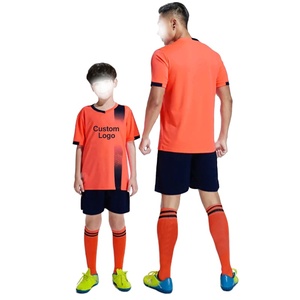 Uniforme de football sur mesure au Pakistan Nouveau design Ensemble unisexe pour adultes Service OEM avec technique de coupe automatisée - Product Image 4