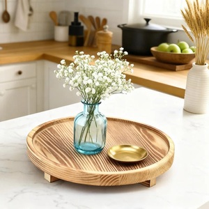 Plateau de rangement et de service rond avec rebord surélevé et base surélevée, parfait pour la décoration de table basse, les réceptions et une présentation élégante. - Product Image 1