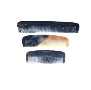 Peine de Cuerno de Búfalo Personalizado para Exportación con Mango de Madera para Uso en Salón, Extensión de Cabello de Cuerno Natural de la Mejor Calidad de Vietnam - Product Image 3