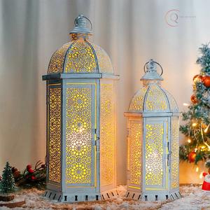 Lanterne porte-bougie en métal de qualité supérieure pour la décoration de la maison |   Lanterne étanche pour le Ramadan, panneaux en verre, couleur personnalisable, logo, intérieur - Product Image 5