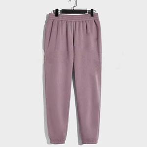 Survêtement d'hiver sérigraphié pour hommes, ensemble de 2 pièces streetwear personnalisé haut de gamme, sweat à capuche zippé vintage et pantalon de survêtement évasé - Product Image 3