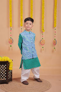 Ensemble fratrie traditionnel coton Kurta pyjama veste pour garçons Lehriya Sharara ensemble pour filles pour les mariages Diwali disponibles - Product Image 3