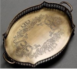 Plateau de service artisanal en cuivre martelé, écologique, design élégant, passe au lave-vaisselle, idéal pour table centrale, vente en gros, de luxe - Product Image 3