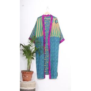 Vente en gros Kimono bohème en soie Robe de plage d'été pour vêtements de nuit bikini et loisirs-pour les saisons d'automne et de printemps - Product Image 3