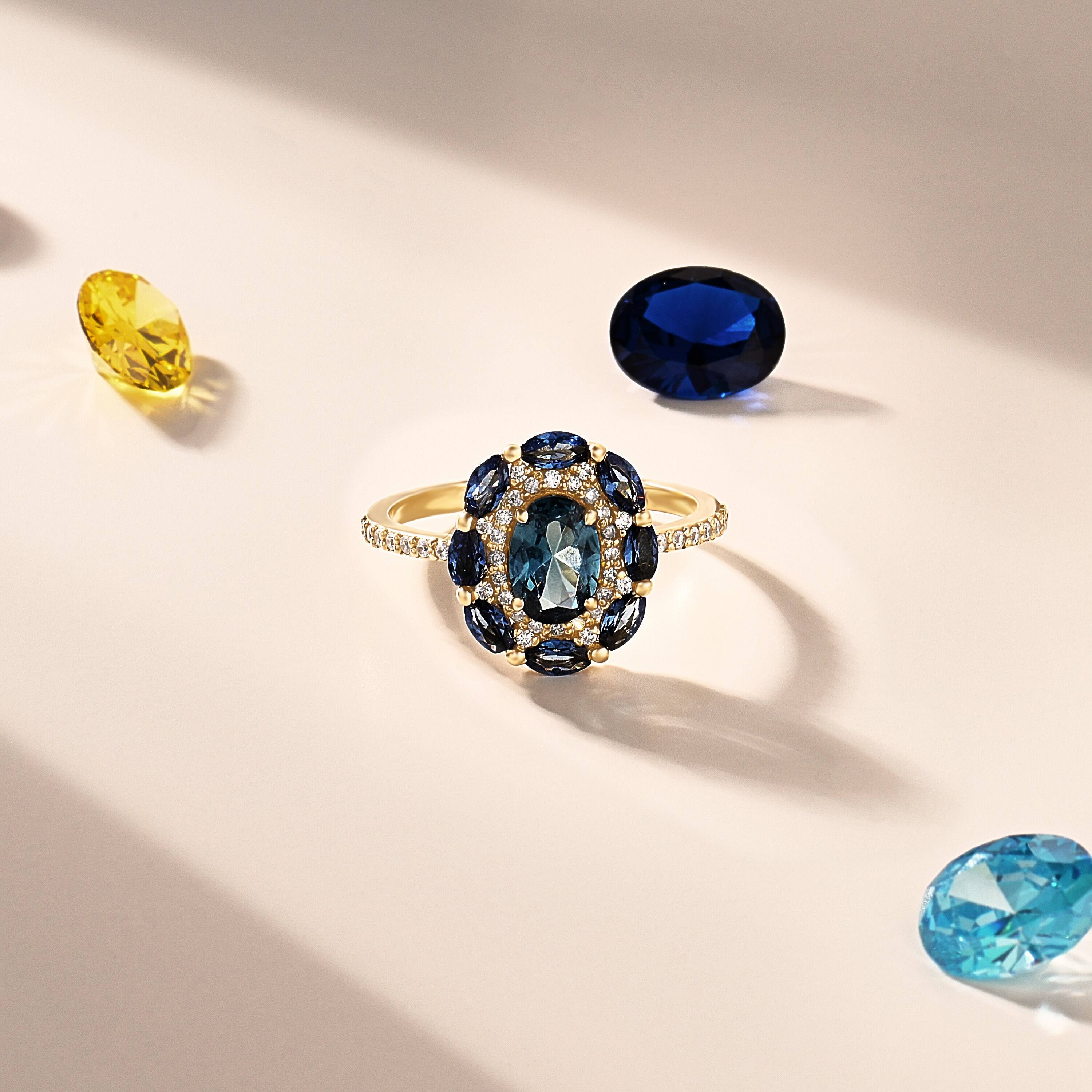 สีเหลืองทอง