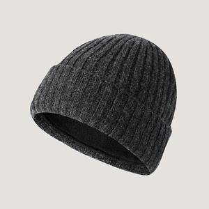 Bonnet de crâne tricoté d'hiver solide de qualité pour hommes et femmes Bonnet imperméable en rouge marine gris foncé noir avec impression numérique - Product Image 5