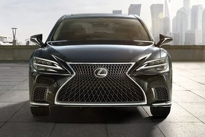 Usado, LS 500h Coupé Híbrido 2018-2026, Automático, Interior de Cuero, Faros LED, Neumáticos R19, 5 Asientos, Equipamiento Completo, En Venta - Product Image 5