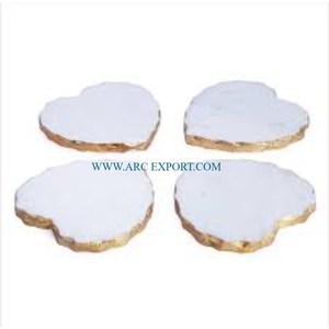 Lot de 4 sous-verres décoratifs en résine couleur or agate pour le thé et le café de forme carrée en marbre blanc Articles de table modernes Tapis et tampons - Product Image 4