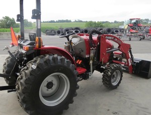 2024 Case IH FARMALL 35A Tractor Drive MFWD Horse Power 32 con solo 2 horas de trabajo con un cucharón de carga frontal - Product Image 6