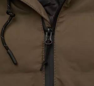 Très exigeant Entièrement personnalisé Dames À Capuche Puffer Veste Col Matelassé Bulle Conception Respirant Tissu Enduit Traitement - Product Image 5