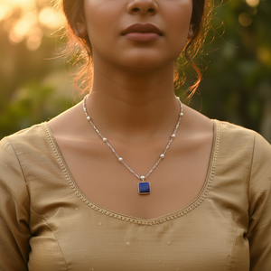 Collier élégant en argent et lapis-lazuli pour femme avec perles, bijoux élégants - Product Image 1