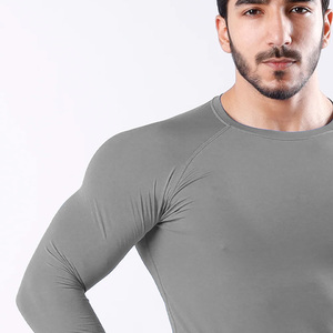 เสื้อคอมเพรสชั่นแขนยาวผู้ชาย ผ้าโพลีเอสเตอร์สั่งทำพิเศษ ระบายอากาศได้ดี เป็นมิตรกับสิ่งแวดล้อม เหมาะสำหรับออกกำลังกาย ฟิตเนส แห้งเร็ว - Product Image 3