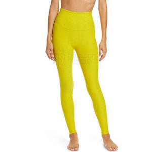Leggings de yoga pour femmes de qualité supérieure fabriqués par des professionnels, dernier design, pantalon à motif uni, taille élastique, respirant - Product Image 3