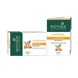 Barra de Baño Nutritiva Biotique con Aceite de Almendras, Neem y Coco, 75g, Uso Diario para Todo Tipo de Piel - Product Image 2
