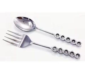 Ensemble de couverts en argent plaqué avec poignées en fer personnalisé pour la décoration de table de mariage à domicile - Product Image 2