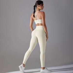 Ensemble de vêtements de sport pour femmes, taille haute, manches courtes, respirant, sans couture, nylon et élasthanne, motif uni, 2 pièces, yoga, gym - Product Image 1