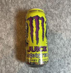 Boisson Énergisante Monsters Energy Juice Voodoo Grape au Goût Frais 473 ml en Canette – Boisson Énergisante Gazeuse Rafraîchissante pour Supermarchés - Product Image 5