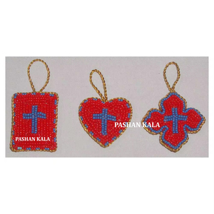 Hermoso diseño tela de Color rojo puro diferentes formas bordado dorado Zari y adorno colgante decorativo de Navidad con cuentas - Product Image 1
