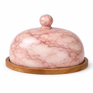 Support à gâteau en résine marbrée rose pâle à succès avec base en bois, élégant et unique pour la présentation de gâteaux de mariage - Product Image 1
