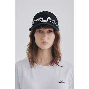 Gorro Unisex 100% Algodón Negro Bordado Fino Gorro Detallado con Hebilla Ajustable Estilo a Prueba de Sudor Inspirado por Desmond - Product Image 3