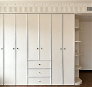 Meuble de rangement sur mesure pour chambre à coucher avec portes en verre, étagères réglables, tringles de suspension et tiroirs pour vêtements et rangement - Product Image 6