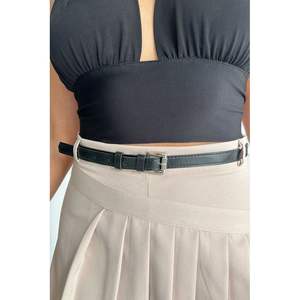 Shorts plissés tissés couleur pierre claire pour femmes Topshow – Vente en gros de jupes - Product Image 2