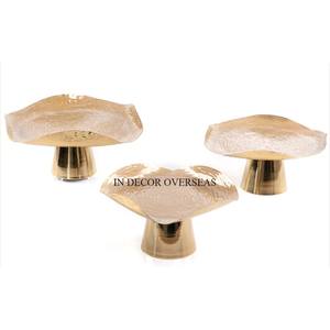 Juego de 3 bandejas para servir alimentos de alta calidad de aluminio fundido de alta calidad de diseño elegante chapado en oro de fabricante indio - Product Image 1