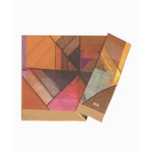 Écharpe rectangulaire en soie vintage de créateur avec motif géométrique - Product Image 1